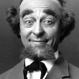 Dan Mason — (uncredited)