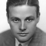 Matty Kemp — Officer Garvey (uncredited)