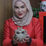 Umie Aida — Safiah