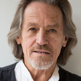 Майлз Андерсон — Alistair