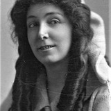 Эдит Чэпман — Mrs. Martha McTavish