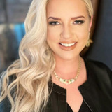 Sarah Knappik — Street Reporter