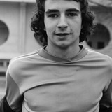 Dominique Rocheteau — Etienne (voice)