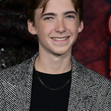 Карсон Минниар — Young Randolph Bradley