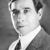 Paul Panzer — Gangster (uncredited)