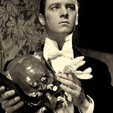 Barry Warren — Arab Sheik (uncredited)