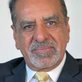 Kavi Raz — Store Owner