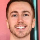 Саймон Минтер — Man in audience (uncredited)