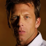 Bill McAdams Jr. — Bartender (uncredited)