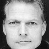 Robert Lewis — Policeman #1