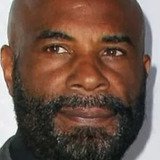 Джулиус ЛеФлор — Prison Guard #1