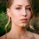 Izzy Stevens — Bella Bartlett