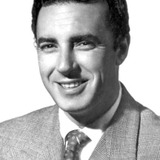 Virgílio Teixeira — Captain (uncredited)