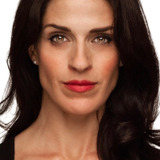 Rachel de la Torre — Paula