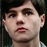 César Chauveau — Roberto (uncredited)