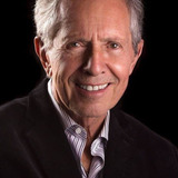 Lewis Teague — Toreador (uncredited)