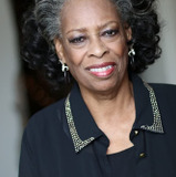 Кэрол Саттон — Judge #1