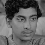 Smaran Ghosal — Teenage Apurba "Apu" Kumar Ray