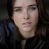 Valentina Ghelfi — Elena