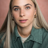 Farrah Cave — Michelle