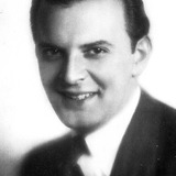 Ernö Verebes — Waiter