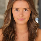 Sophia Alongi — Younger Sister (uncredited)