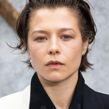 Эмма Д’Арси — Jenny