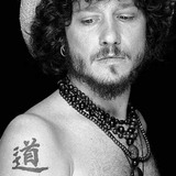 Enrique Bunbury — Himself