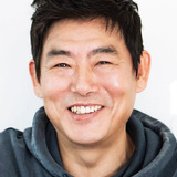 Сон Дон Иль — King of Goryeo / Community Service Center Employee