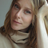 Caroline Abras — Lara