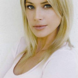 Pamela Paulshock — Female Extra