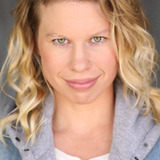 Хэйли Холмс — Annie