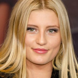 Luna Schweiger — Mücke