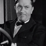 Phil Arnold — Agent (uncredited)