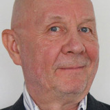 Piotr Dąbrowski — Konopka, kierownik spółdzielni mleczarskiej