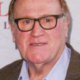 Greg Powell — Man in Resturant (uncredited)