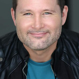 Майкл Д. Энглин — Guerrilla Soldier (uncredited)