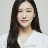 김벼리 — Woman on the Bus
