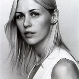 Jicky Schnee — Woman in Yellow