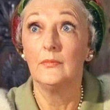 Лиода Ричардс — Incoming Guest (uncredited)