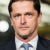 Питер Чернин — Lester
