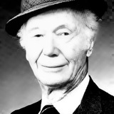 Arthur Tovey — Senate Hearing Spectator (uncredited)