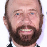 Гари Зиверс — Eden Production Crew Member (uncredited)