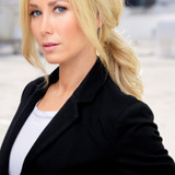 Lauren Bond — Receptionist