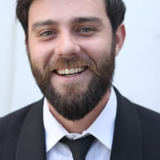 Дилан Скьюс — Officer 1