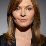 Лианна Уолсмен — Carly Bishop