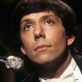 Брюс Малер — Axel