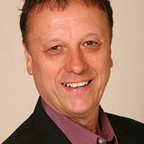 John Warman — Policeman (uncredited)