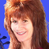 Lisa Haley — Musician (uncredited)