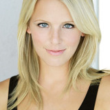 Лиз Элкинс Ньюкомер — CIA Agent